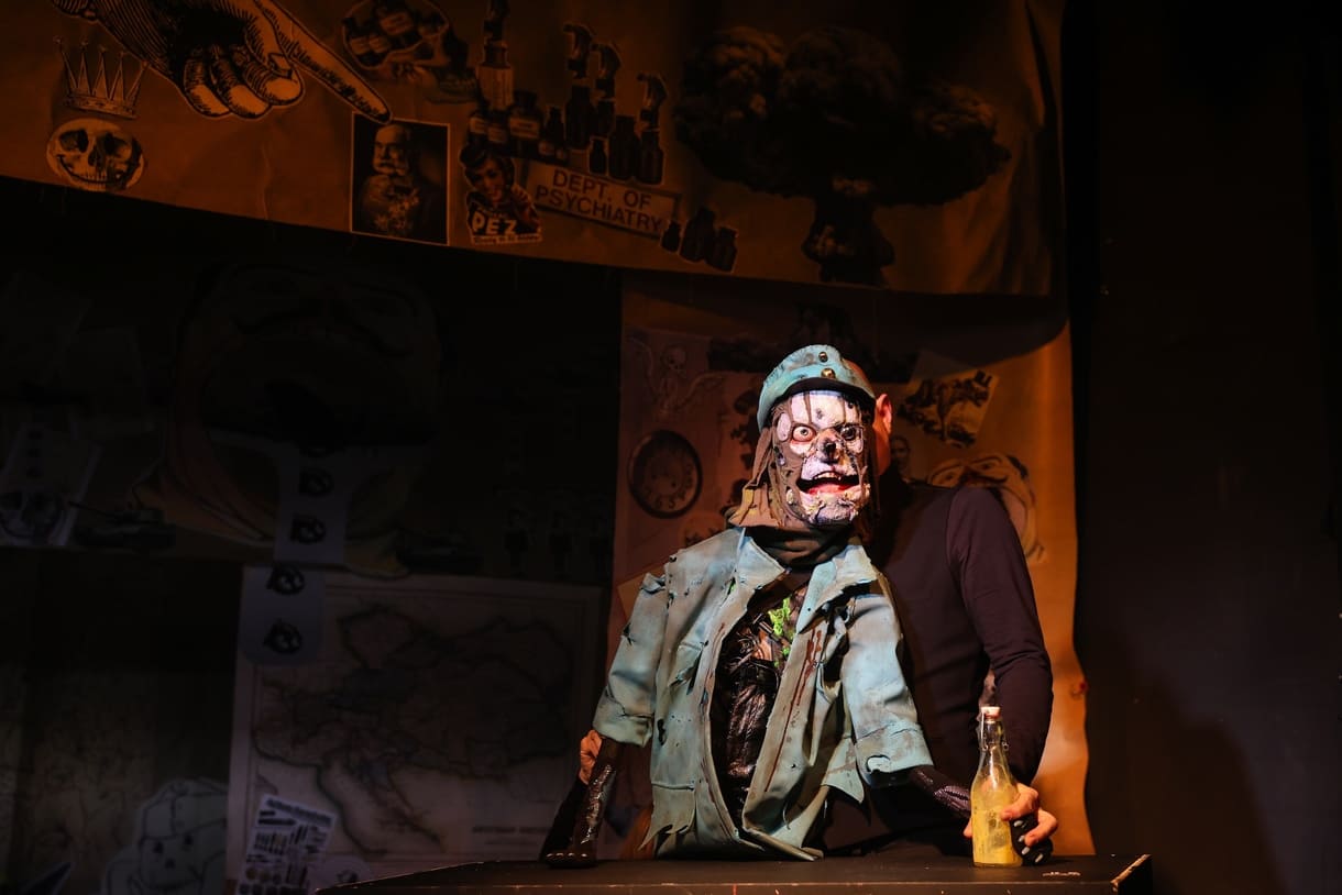 Szenenfoto aus dem Figurentheaterstück 