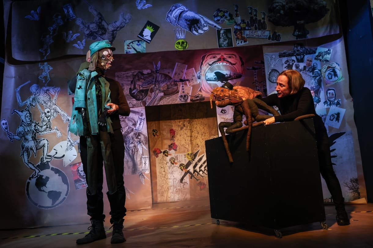 Szenenfoto aus dem Figurentheaterstück 