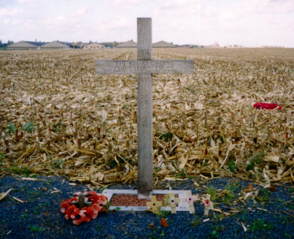 Kreuz auf dem Schlachtfeld von Ypern, fotografiert Herbst 2021