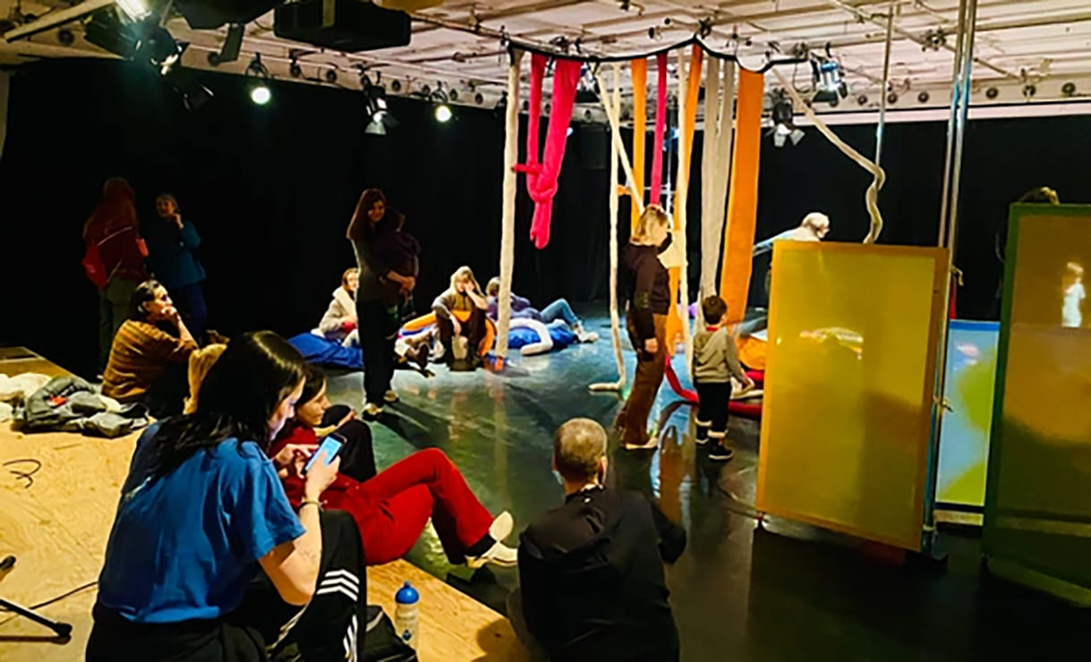 Überblick über die bespielbare Rauminstallation