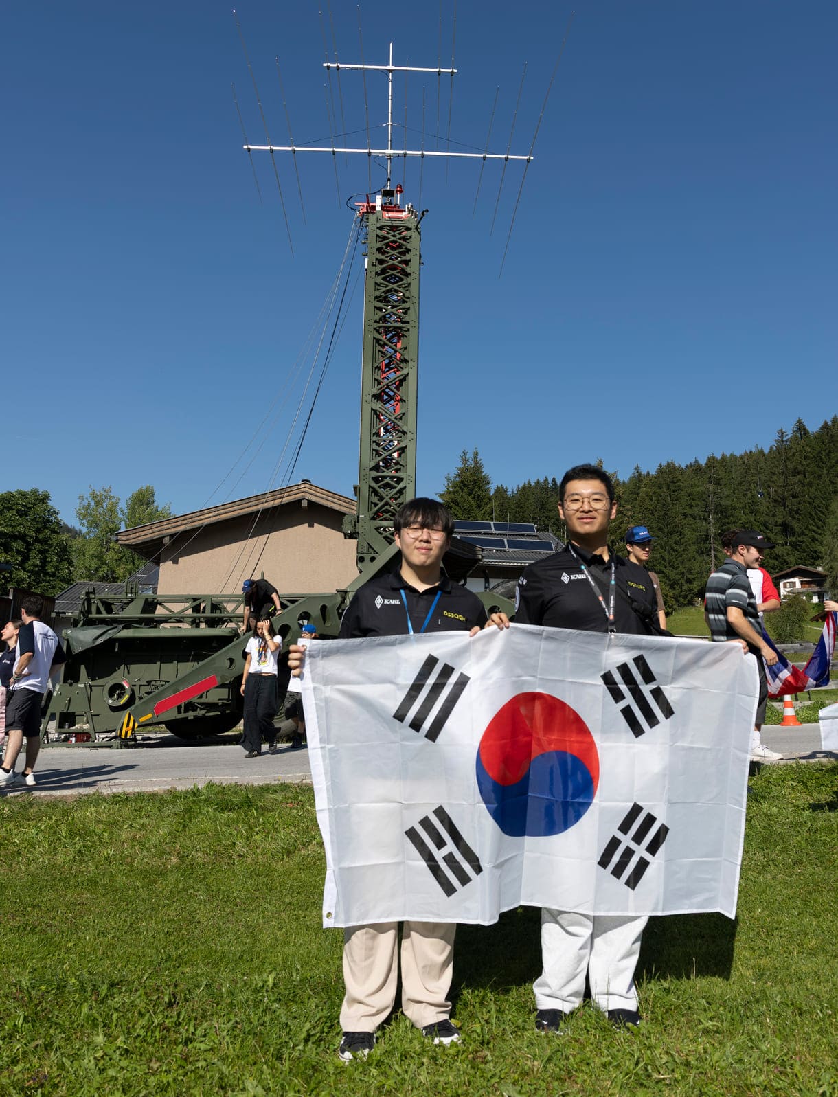 Erste internationale Teilnehmer:innen des YOTA-Camps - Jugendlche Amateurfunker:innen