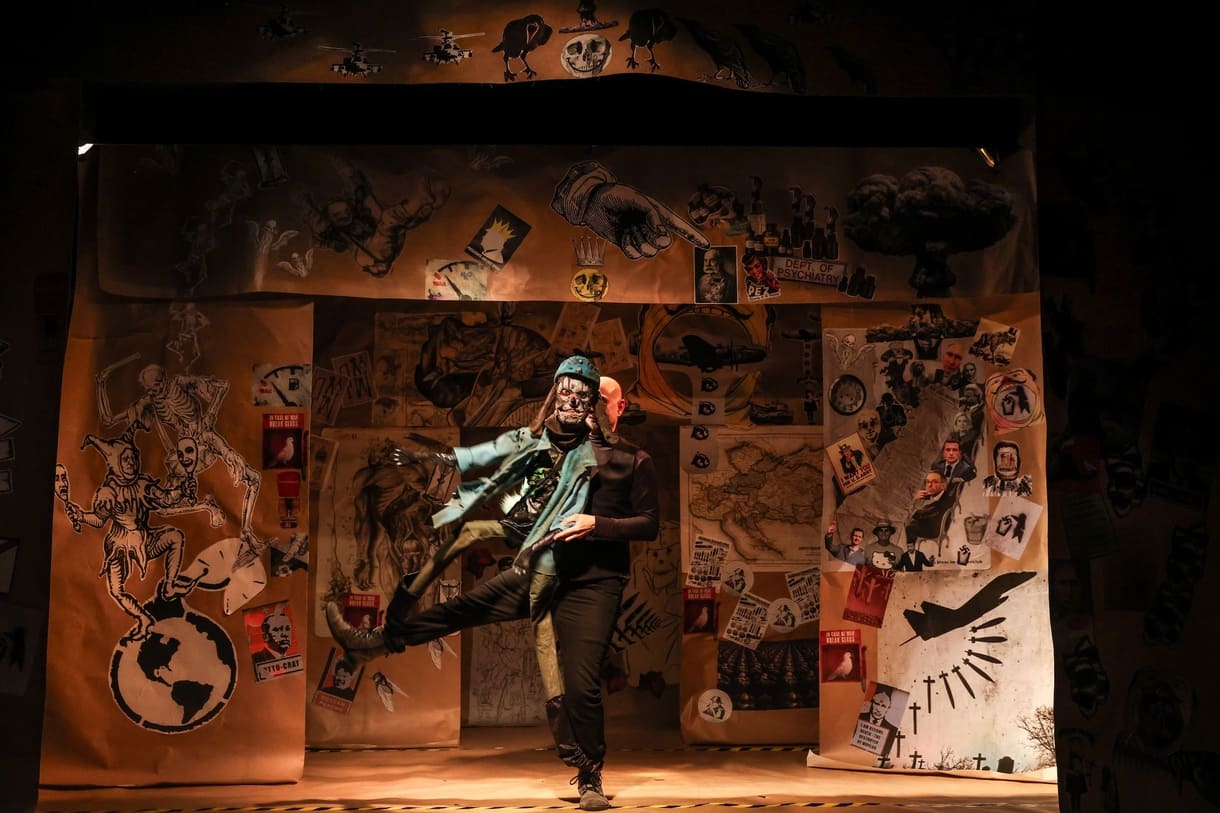 Szenenfoto aus dem Figurentheaterstück 