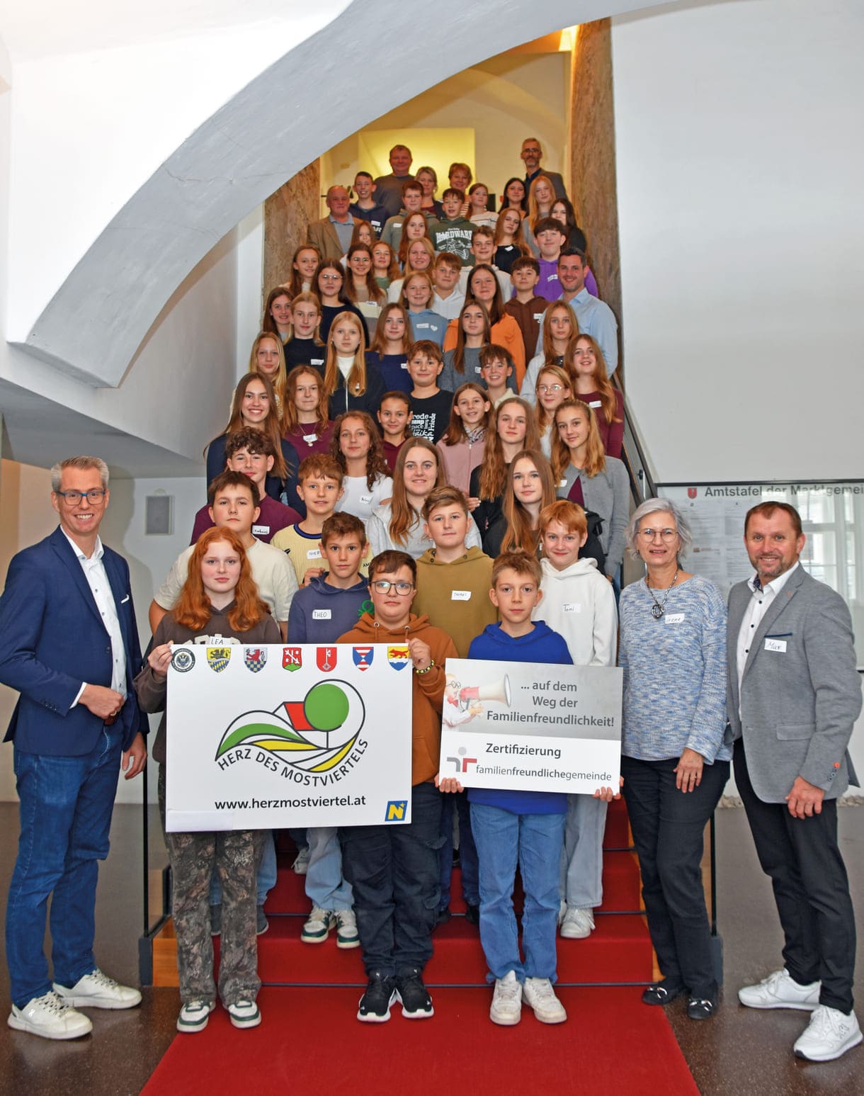 Großgruppenbild bei der Jugendkonferenz