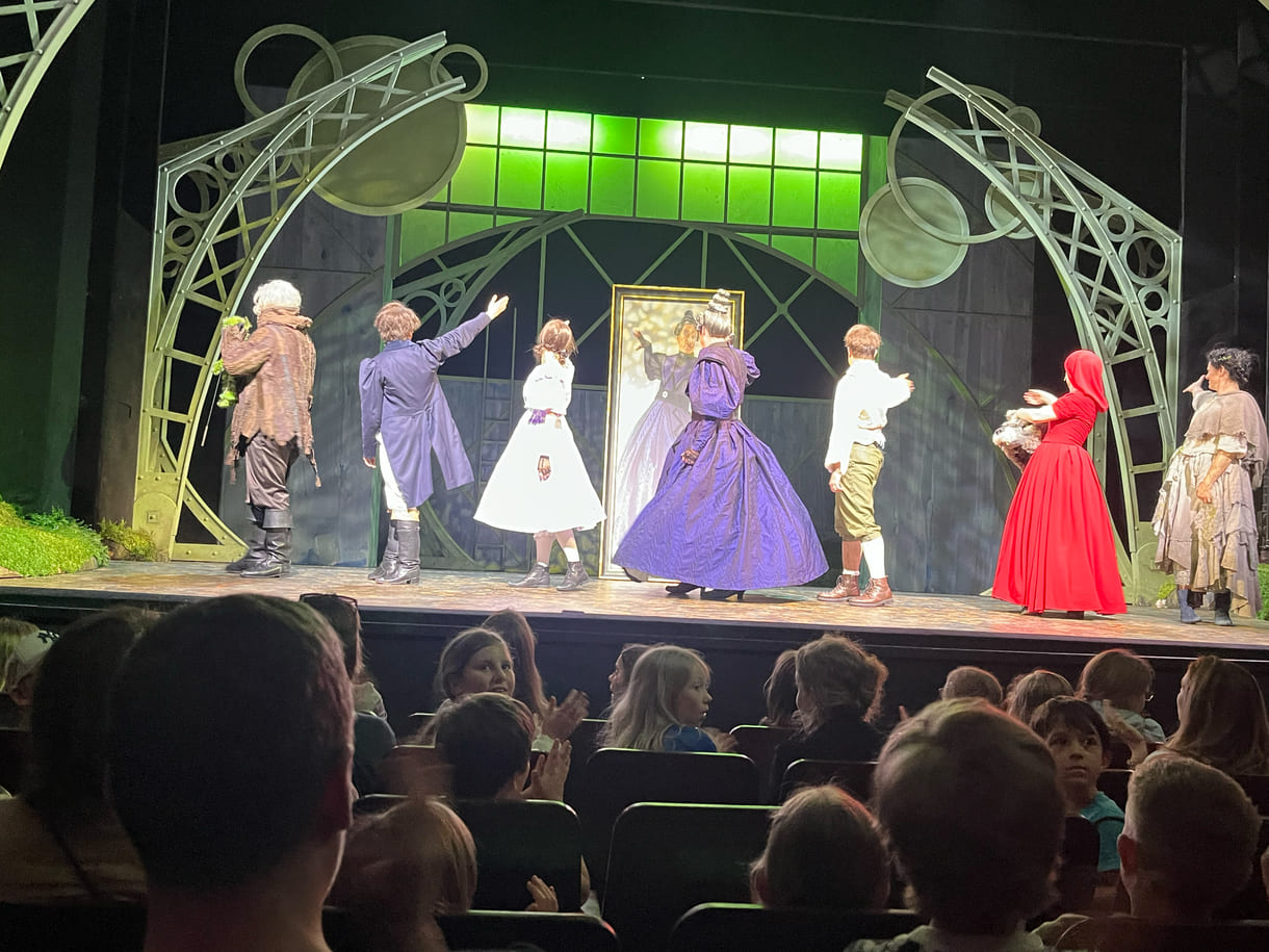 Jubel für das Schauspiel-Ensemble von 