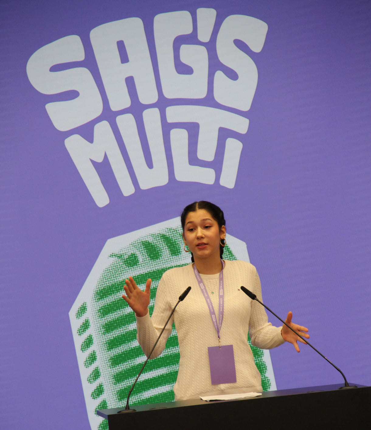 Alisha Kamilova (Privates ORG - OberstufenREalGymnasium) trat mit Russisch und Deutsch an