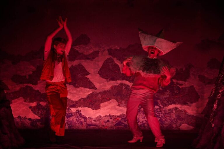 Szenenfoto aus "Der kleine Prinz", Volkstheater in den Bezirken