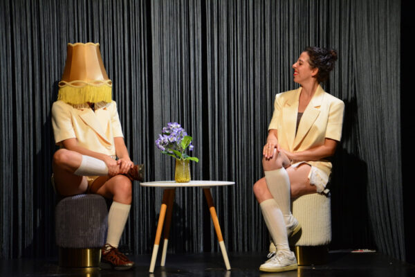 Szenenfoto aus "Die weltweite, große, äußerst wichtige, lang erwartete „Wer bin ich“-Show"
