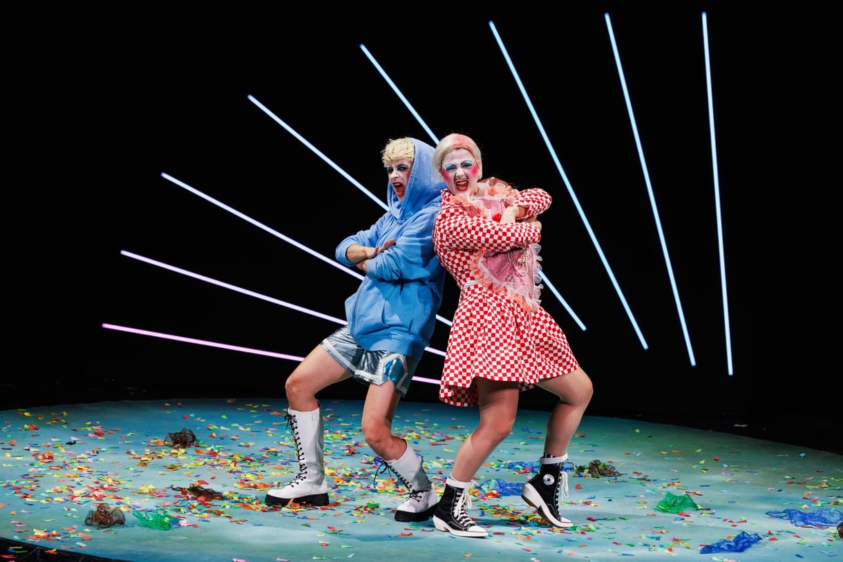 Szenenfoto aus "Der fabelhafte Die", Linzer Landestheater in den Kammerspielen