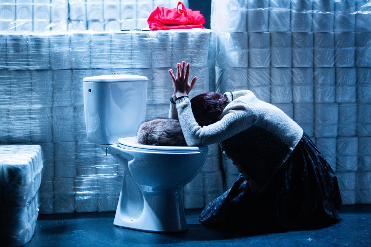 Szenenfoto aus "Die Präsidentinnen" im Theater Forum Schwechat