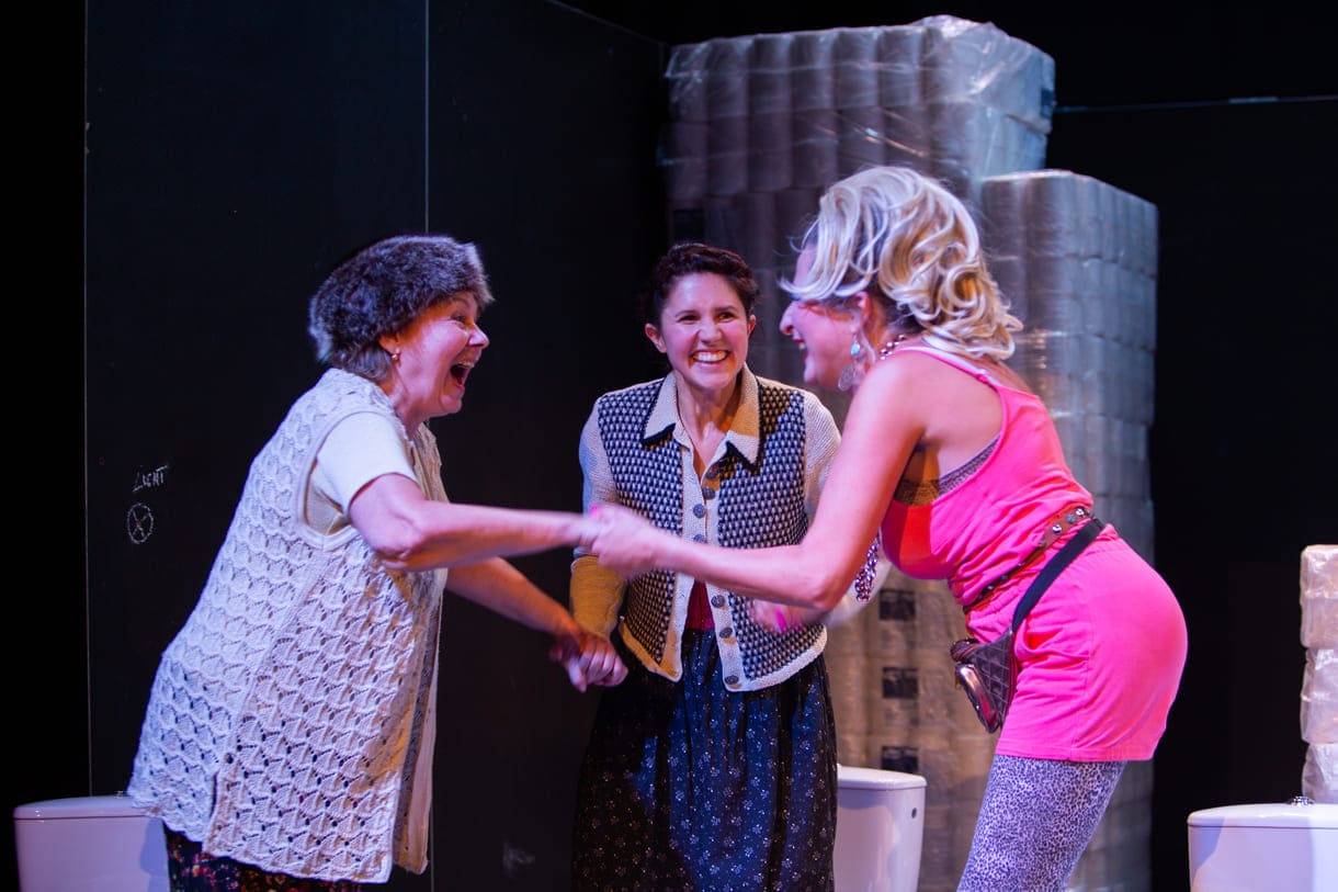 Szenenfoto aus "Die Präsidentinnen" im Theater Forum Schwechat