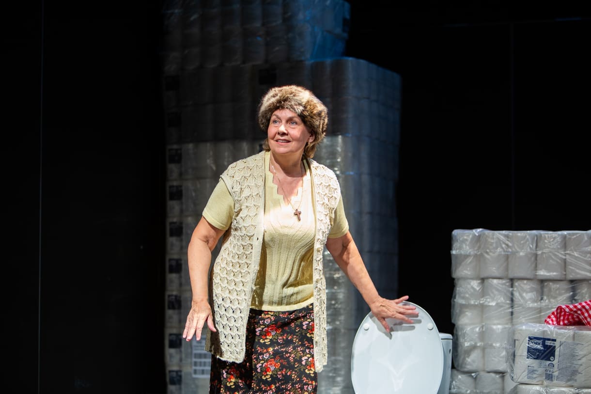 Szenenfoto aus "Die Präsidentinnen" im Theater Forum Schwechat