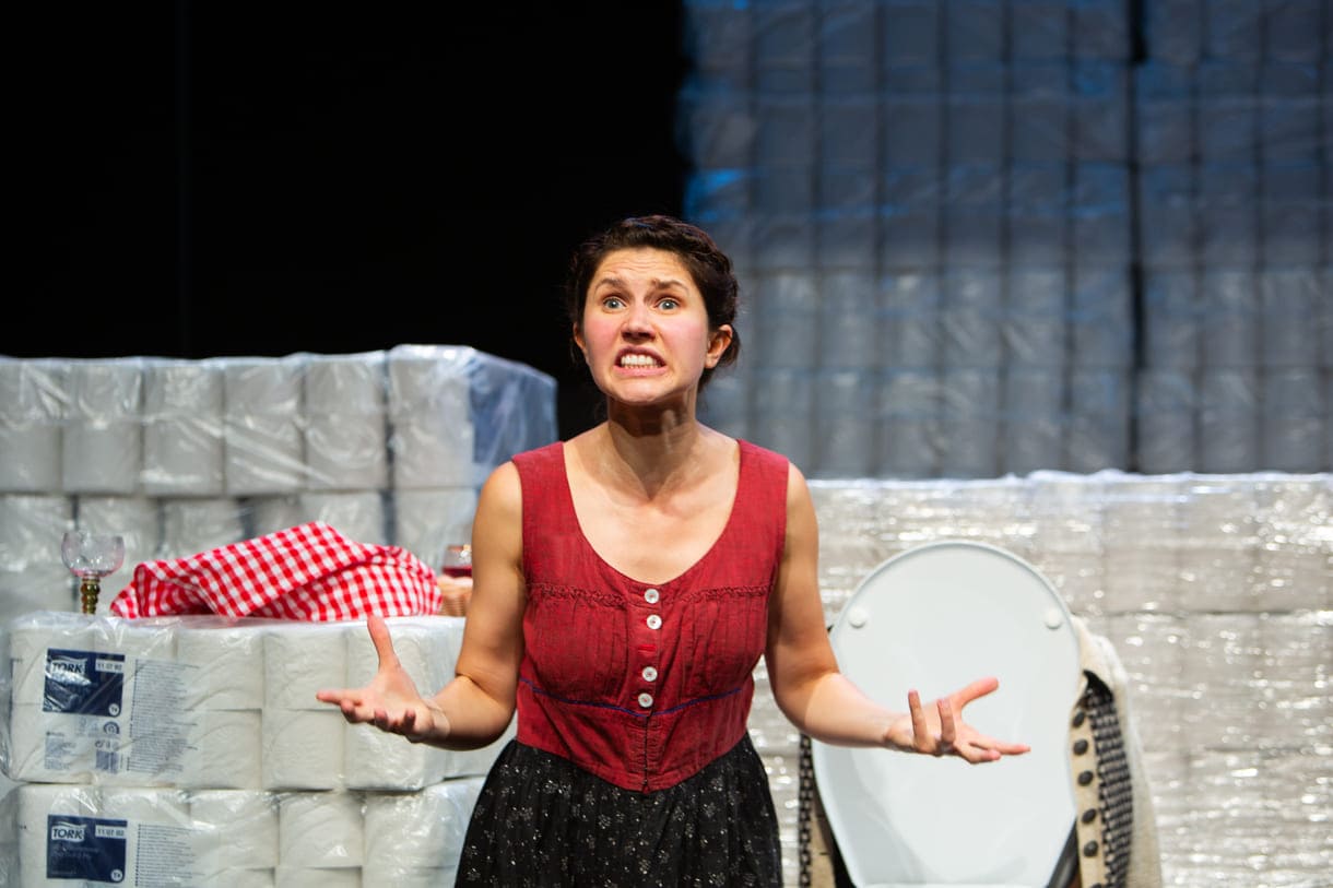 Szenenfoto aus "Die Präsidentinnen" im Theater Forum Schwechat