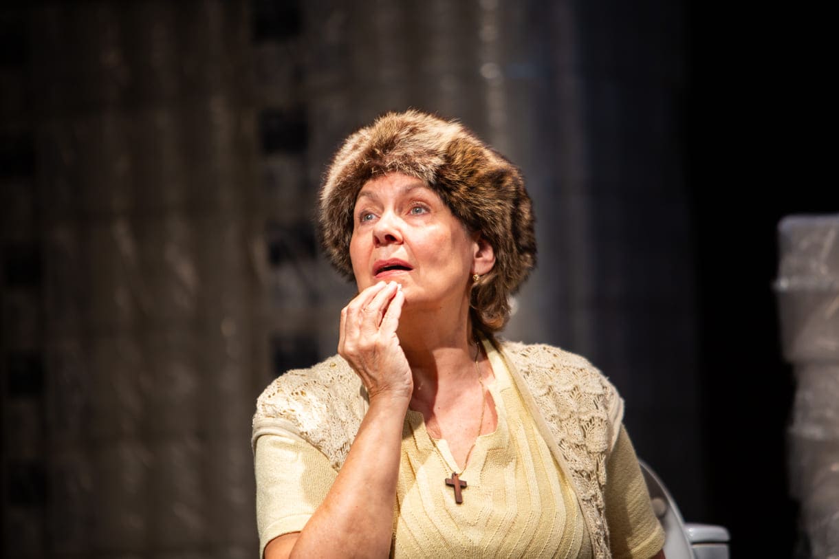Szenenfoto aus "Die Präsidentinnen" im Theater Forum Schwechat