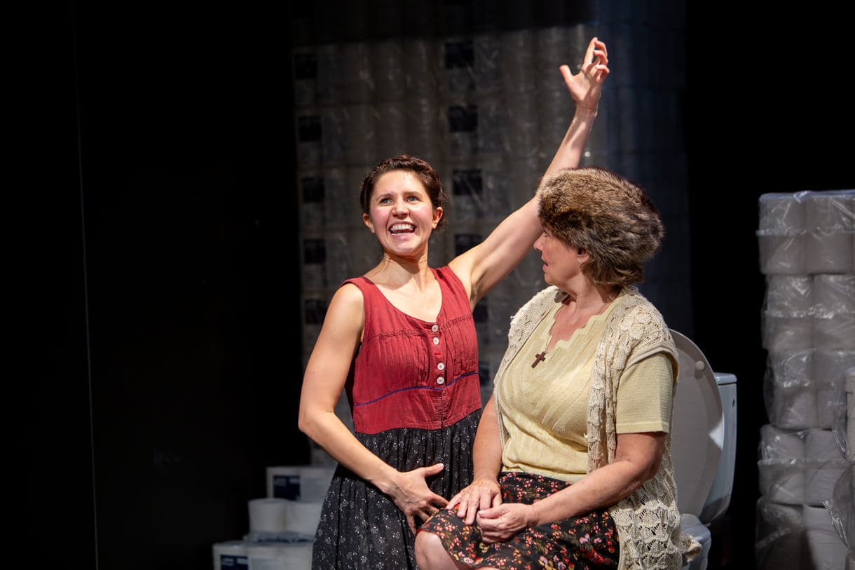 Szenenfoto aus "Die Präsidentinnen" im Theater Forum Schwechat
