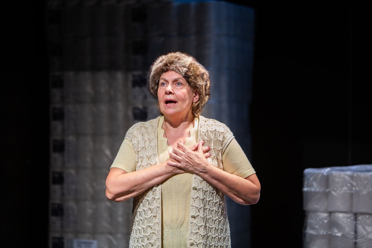 Szenenfoto aus "Die Präsidentinnen" im Theater Forum Schwechat