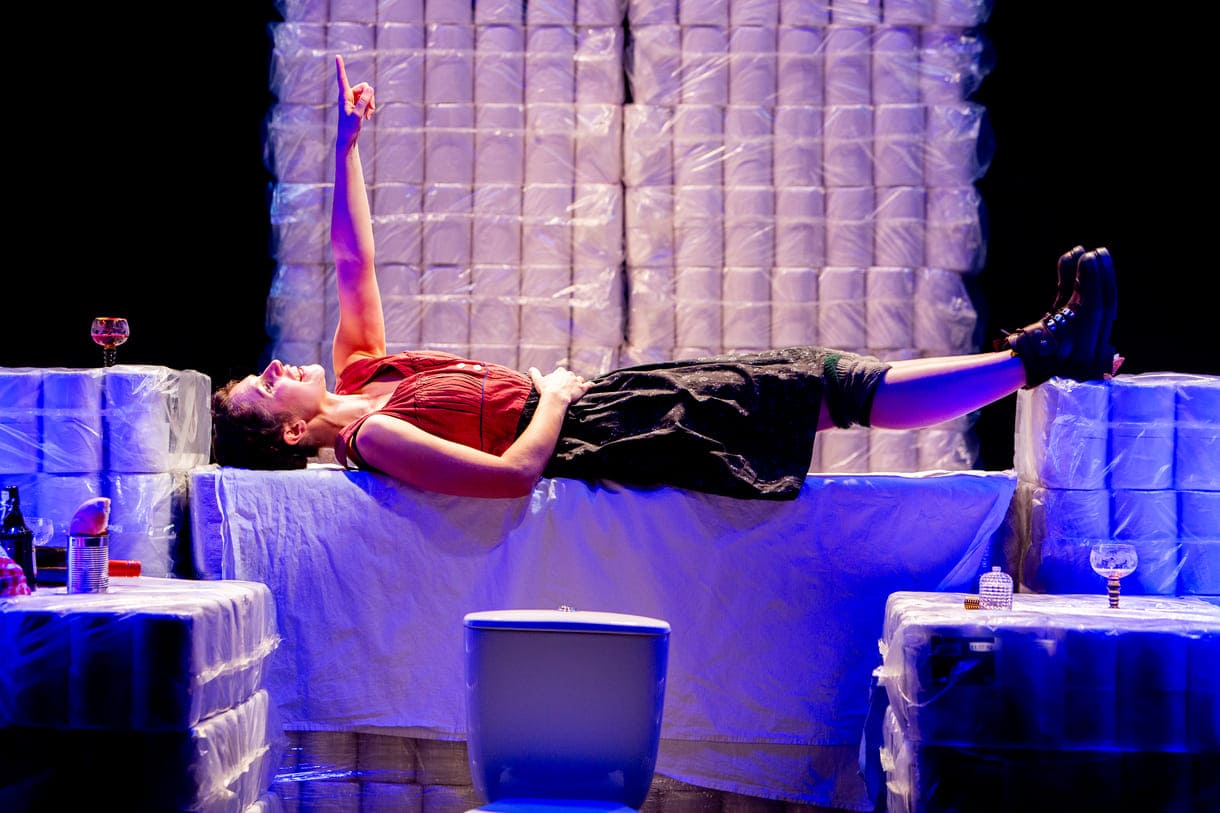 Szenenfoto aus "Die Präsidentinnen" im Theater Forum Schwechat