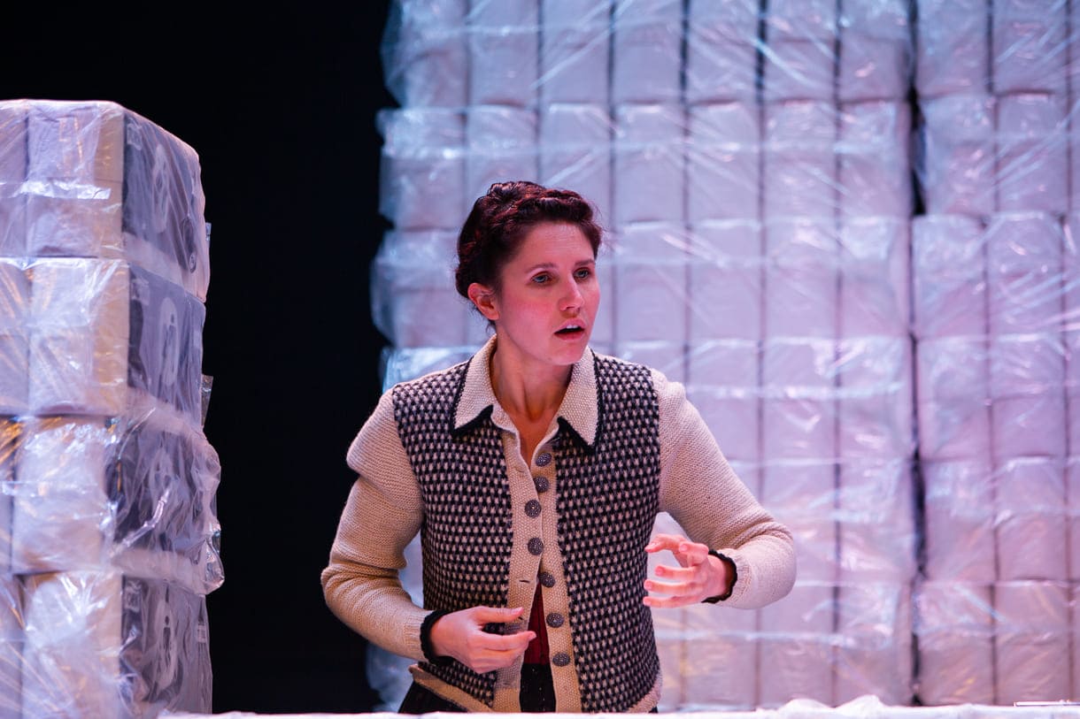 Szenenfoto aus "Die Präsidentinnen" im Theater Forum Schwechat