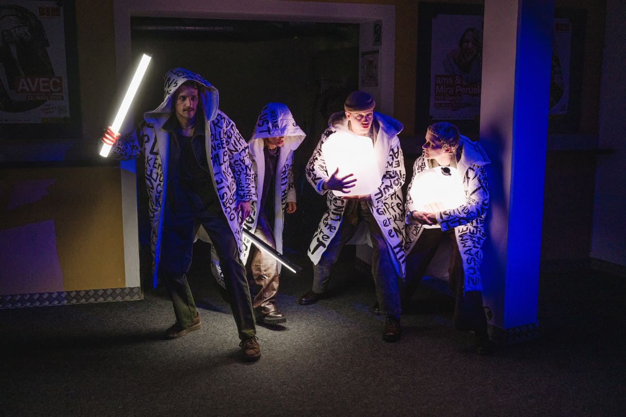 Szenenfoto aus "Die Räuber" vom Landestheater Niederösterreich