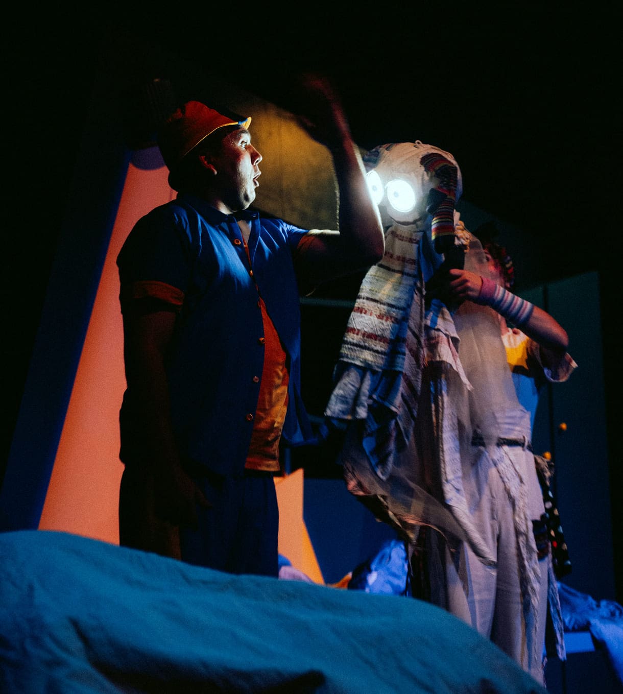 Szenenfoto aus "Die Sache mit dem Gruselwusel" von Christine Nöstlinger vom NÖ Landestheater
