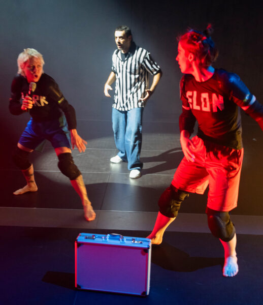 Szenenfoto aus "Digital Shadows" im Zirkus des Wissens" an der JKU Linz