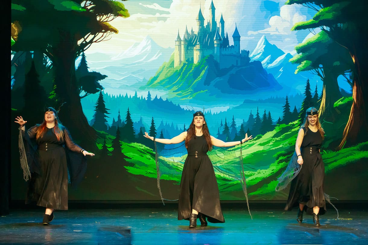 Szenenfoto aus "Das Lied der Nibelungen" von teatro im Stadttheater Mödling
