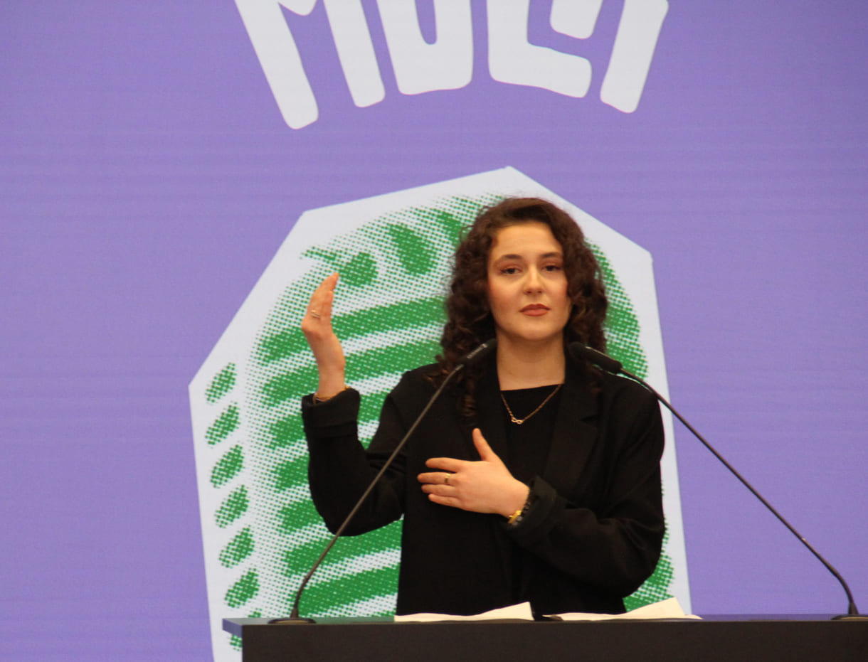 Enesa Qorri (GRG 21) wählte Albanisch zwischen dem sie mit Deutsch hin und her wechselte