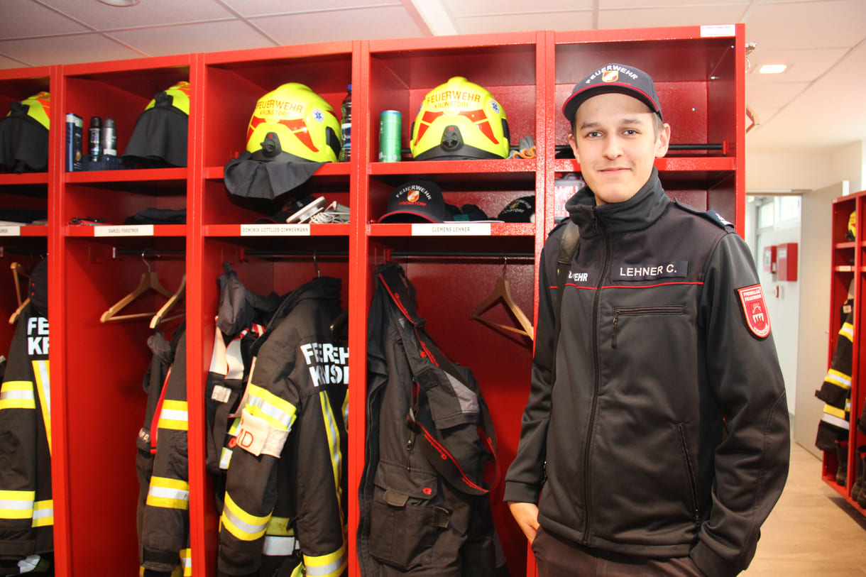 Clemens, von Klein auf bei der Feuerwehr, heute längst einsatzbereit - und Leiter der Jugendgruppen