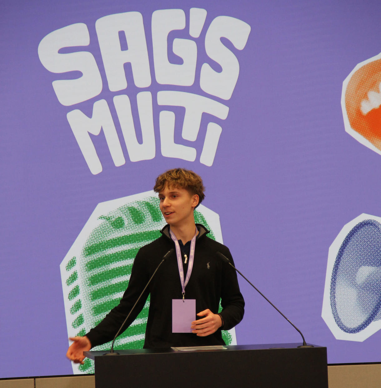 Flavio Carmignani (AHS Rahlgasse) verwendete Englisch und klarerweise ebenso Deutsch