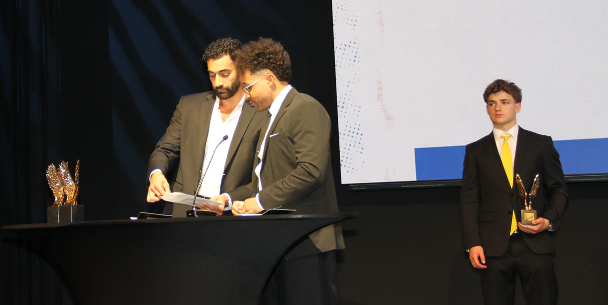 Laudatoren-Duo für die beste HAK'lerin: Pedram Parsaian und Ilja Jay Lawal