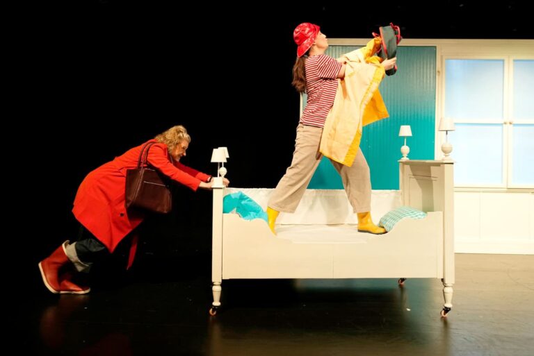Szenenfoto aus "Hannes uns ein Bumpam" im Linzer Theater des Kindes