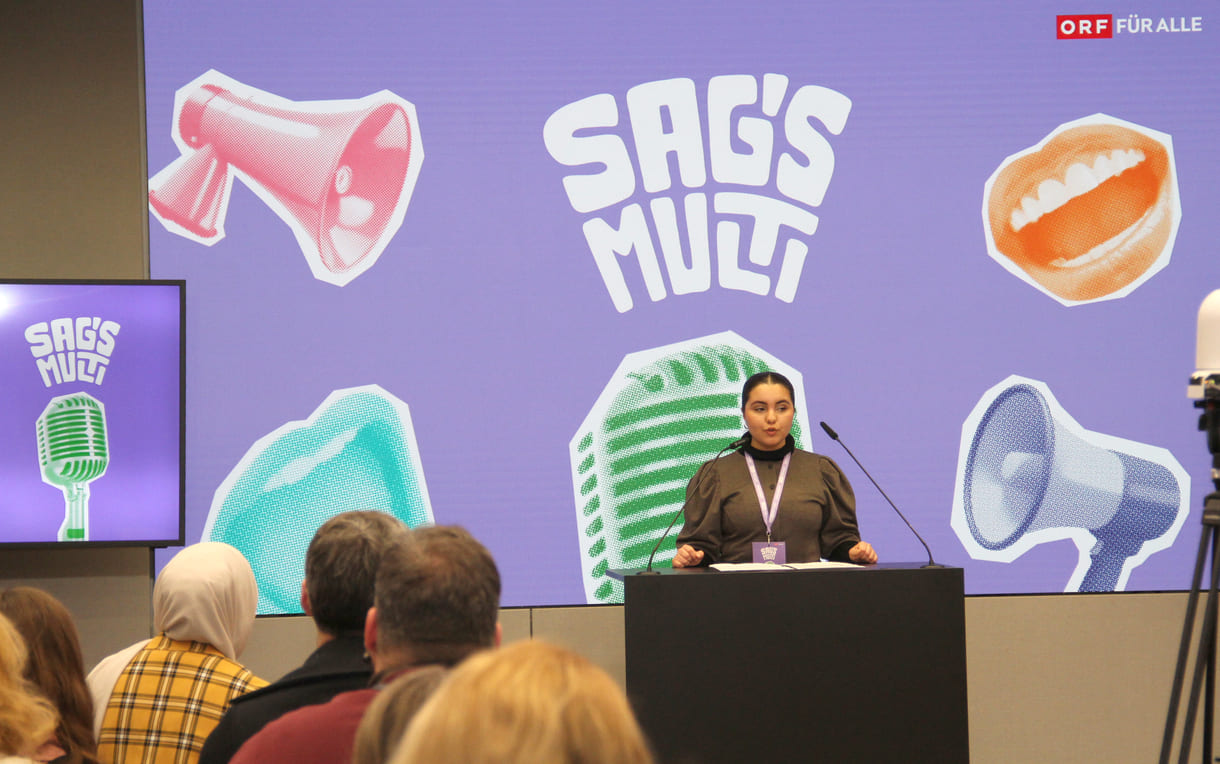 Haya Al-Taie (GRG 10) hielt ihre Rede auf Arabisch nebst Deutsch