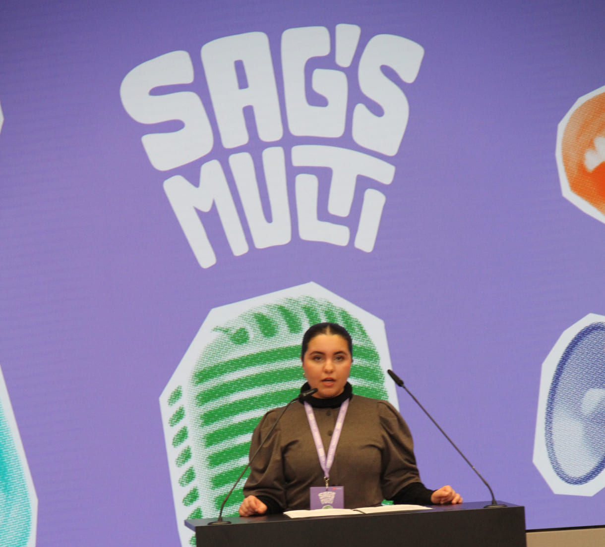 Haya Al-Taie (GRG 10) hielt ihre Rede auf Arabisch nebst Deutsch