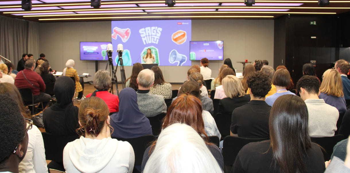 Katharina Meizer (Privates ORG Vienna European School) mit Englisch und Deutsch