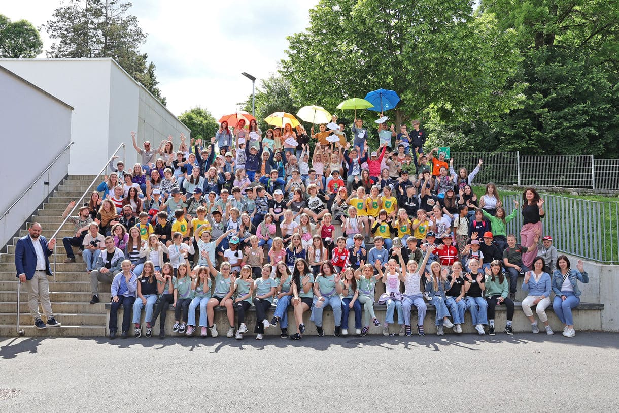 Großgruppenfoto vom 17. steirischen Kindergipfel in Wildon