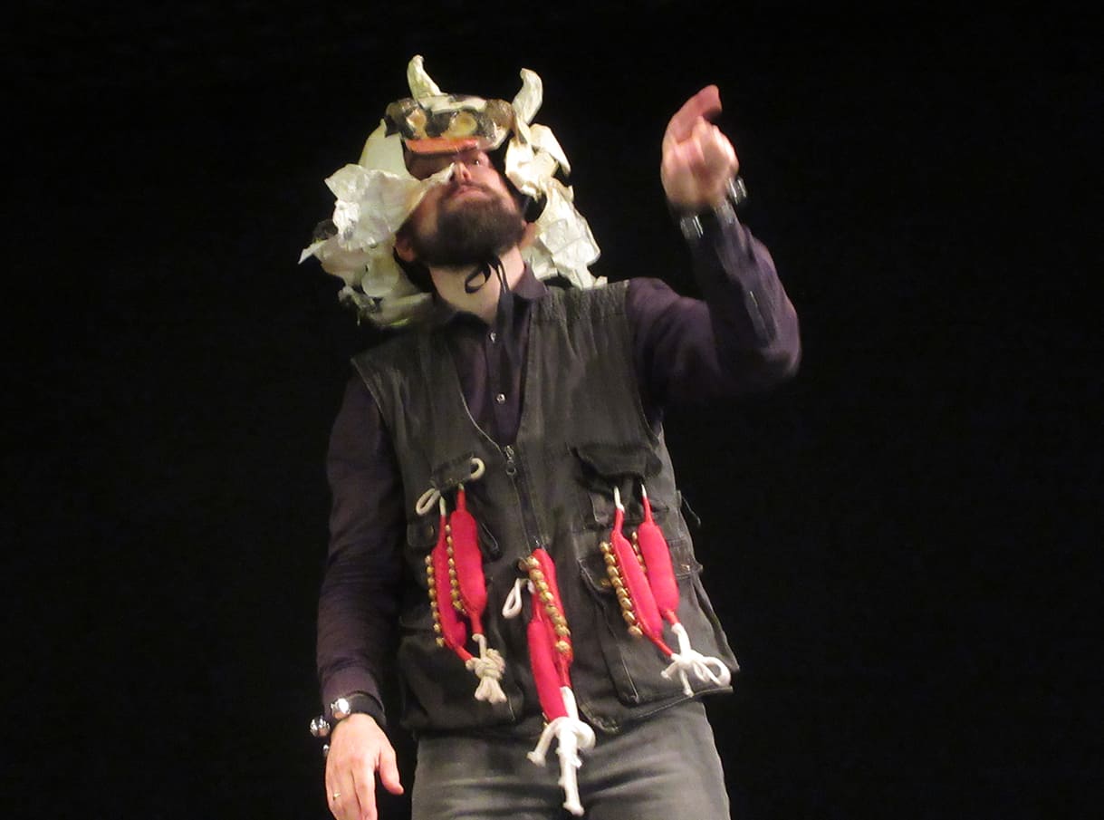 Szenenfoto zu visuellem Theater nach Gustav Mahlers Musik