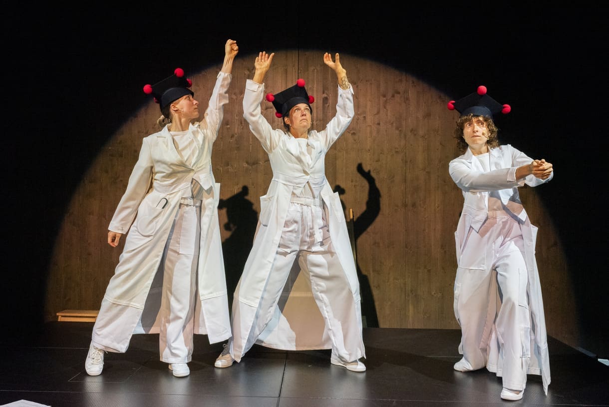 Szenefoto aus "Matilda's Dream" im Zirkus des Wissens der JKU Linz