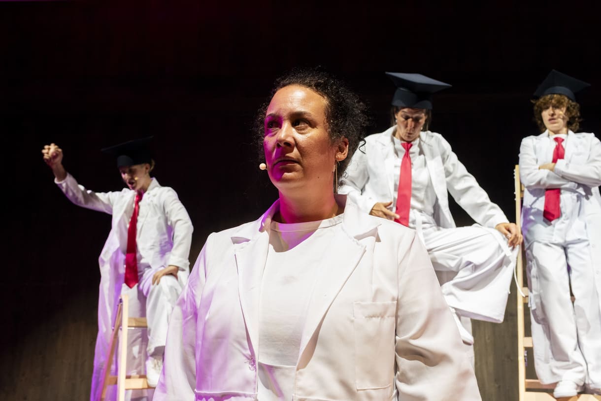 Szenefoto aus "Matilda's Dream" im Zirkus des Wissens der JKU Linz