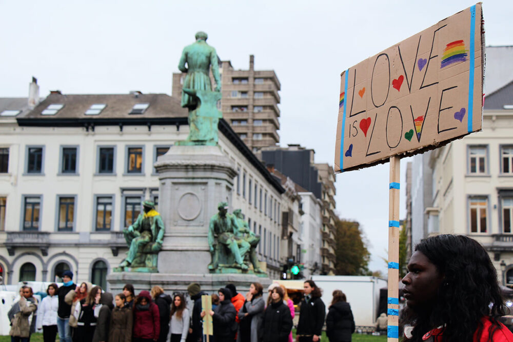Künstlerische Kundgebungen Jugendlicher in Brüssel