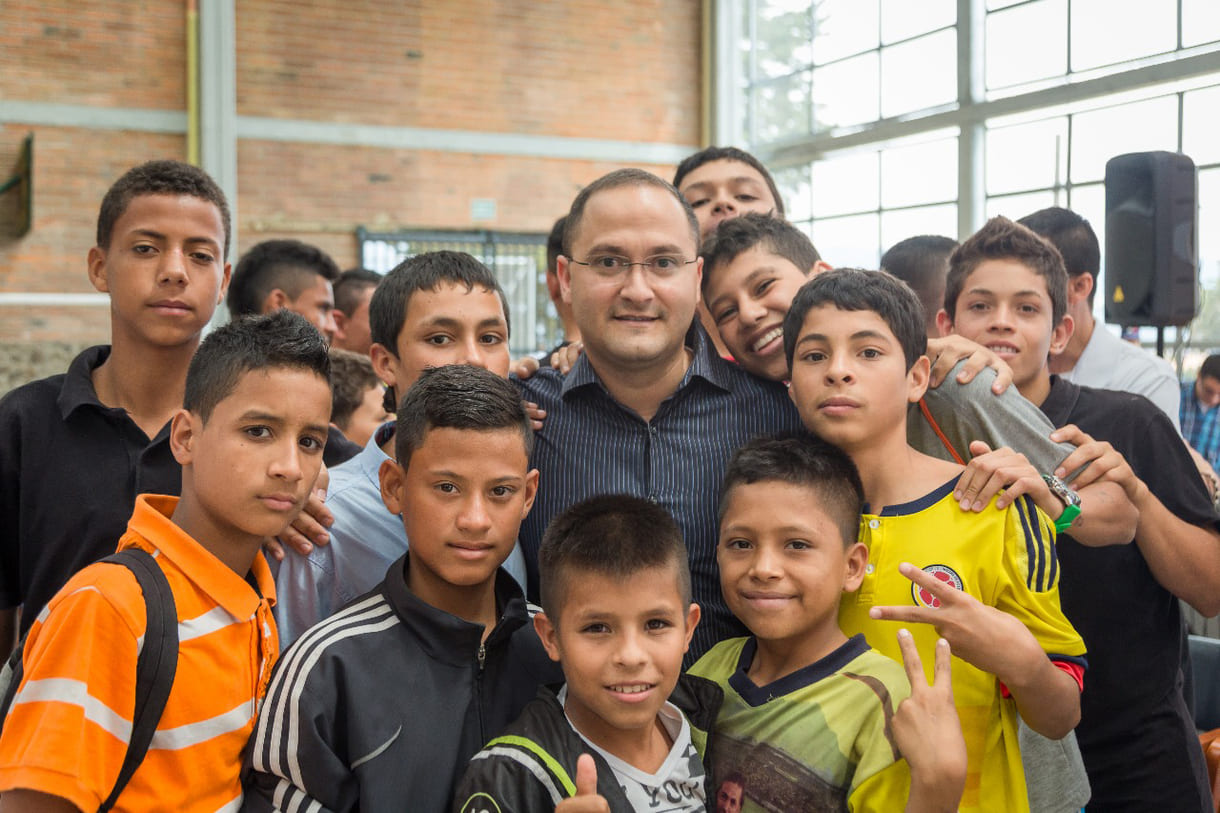 Pater Rafael Bejarano Rivera bei Don Bosco-Salesianer-Projekten in seiner Heimat Kolumbien