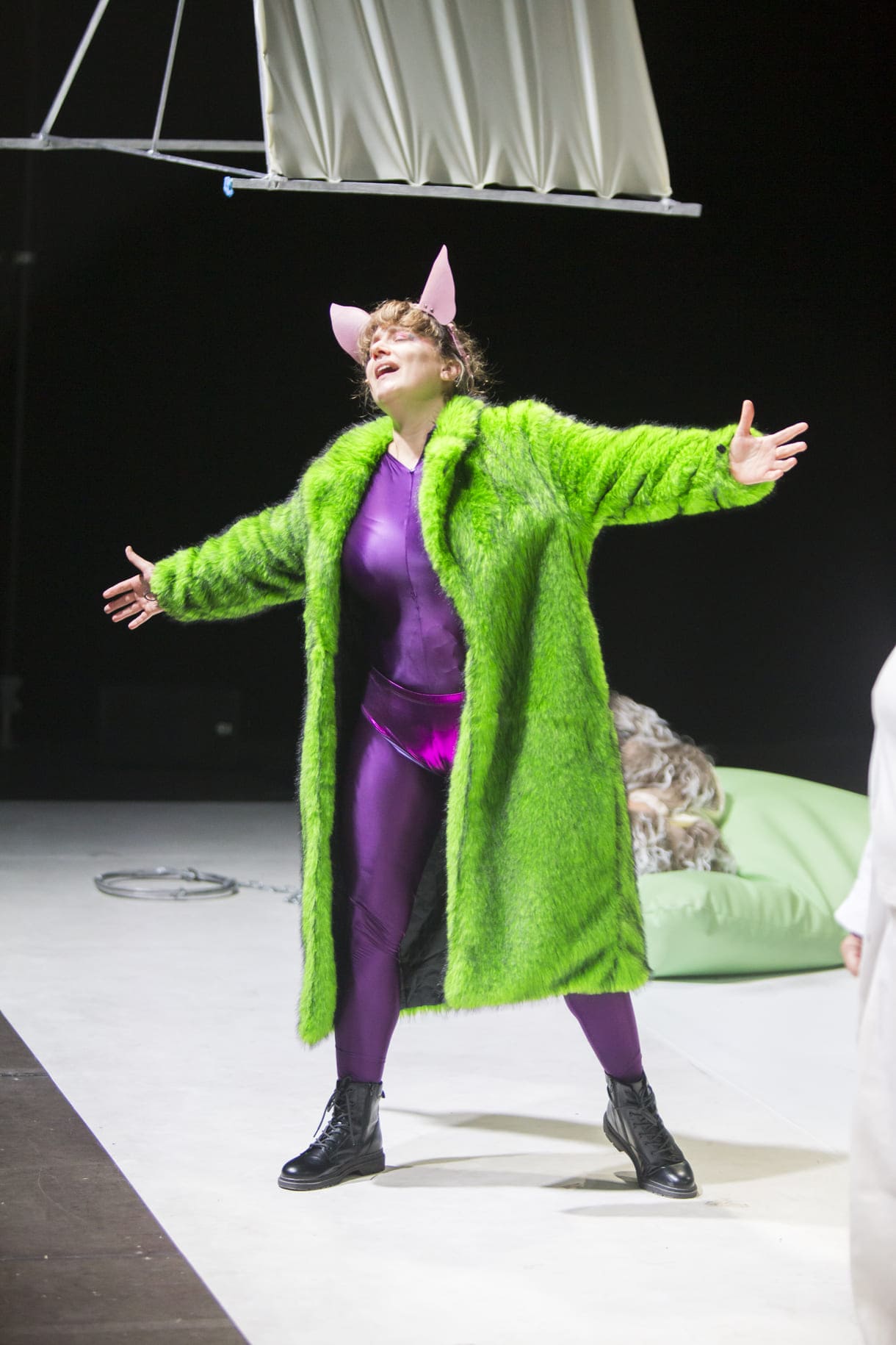 Szenenfoto aus "Maria und die Fledermaus" im Theater am Werk, Meidling