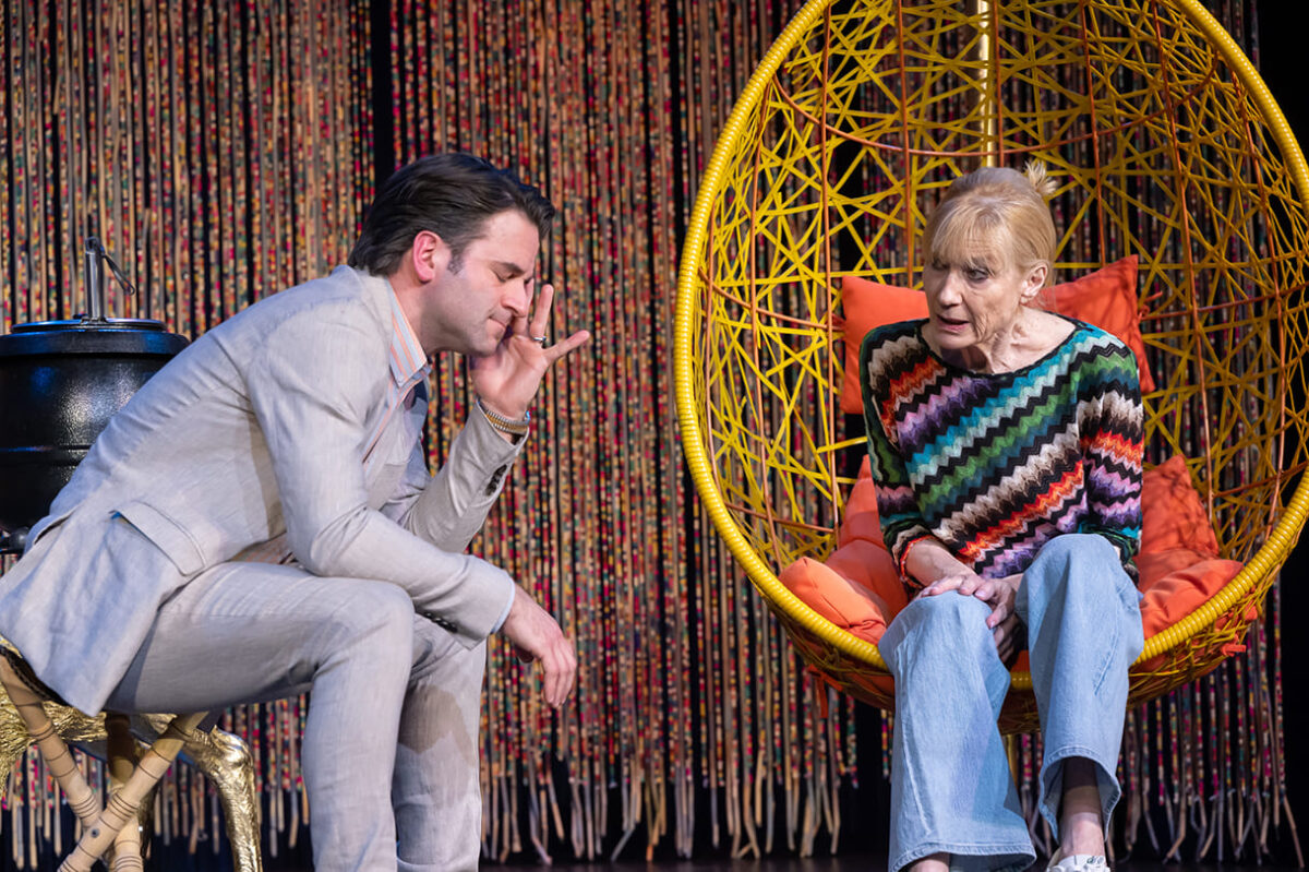 Szenenfoto aus "Reden mit Mama" im Theater Spielraum (Wien)