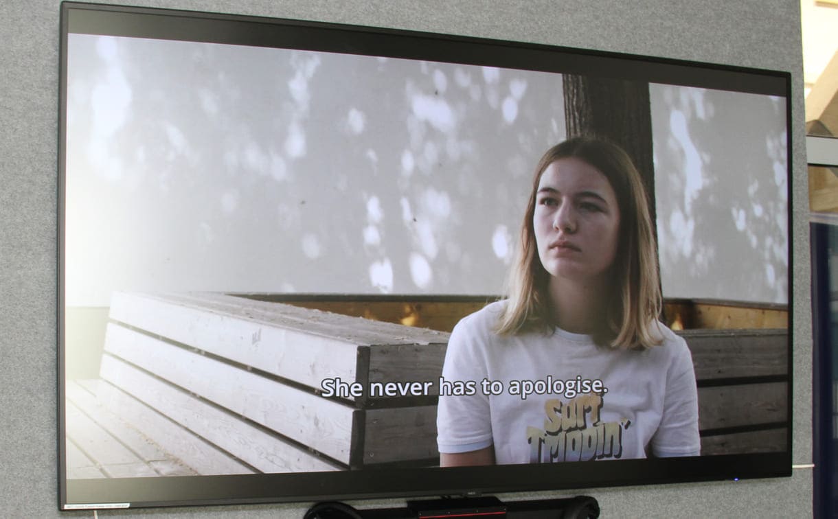 Bild aus dem Film "SIE"