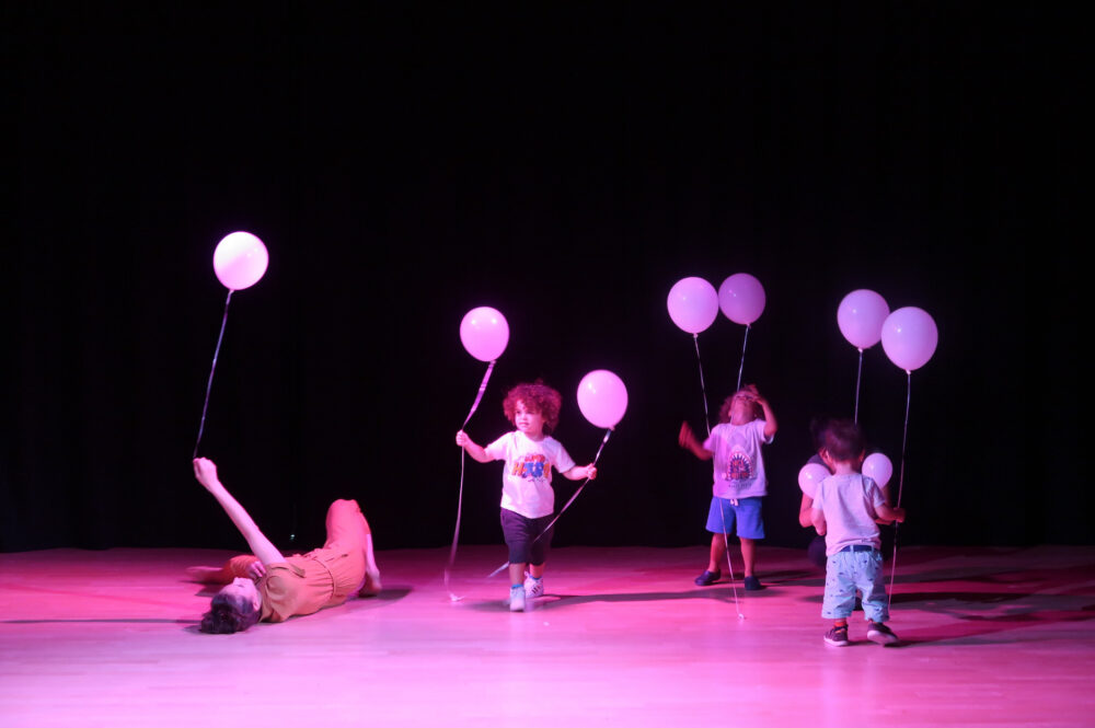 Szenenfoto aus der Kinder-Tanzproduktion 