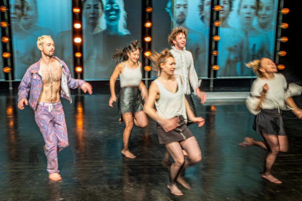 Szenenfoto aus Speed (kills content) vom aktionstheater ensemble