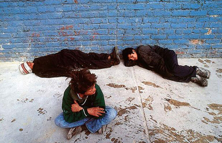 Kinder und Jugendliche deren "Zuhause" die Straße ist