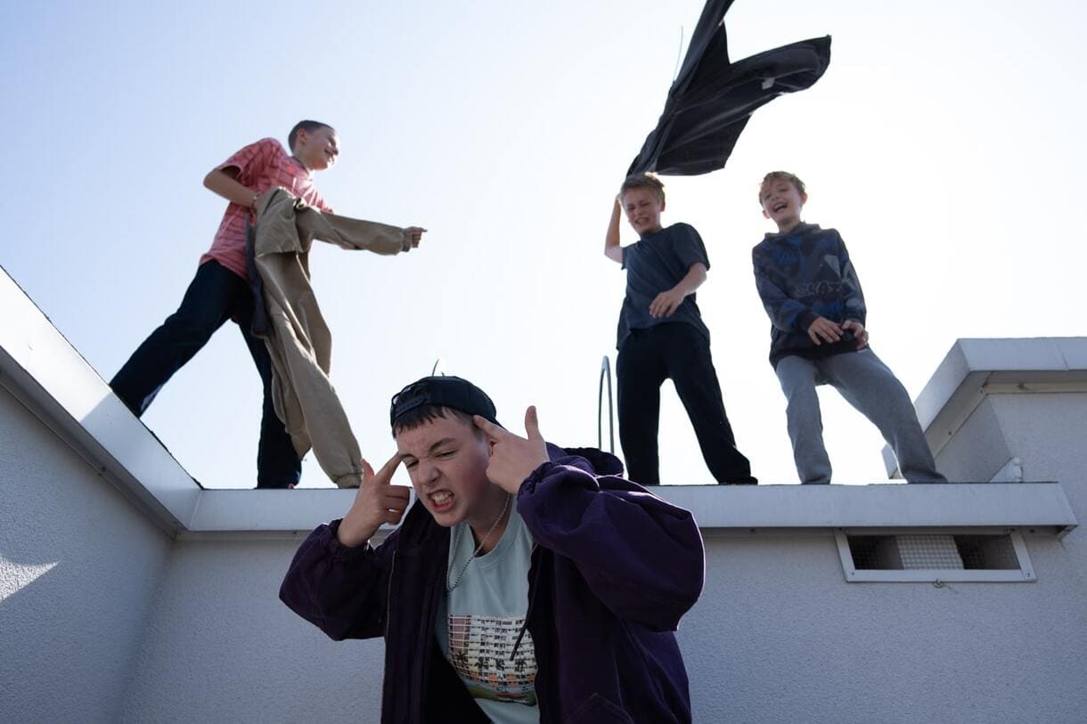 Szenenfoto aus dem Kinofilm "Ministranci" / "The Altar Boys"