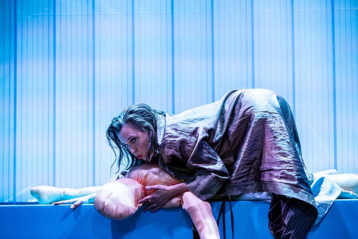 Szenenfoto aus "Totentanz" im Theater Experiment (Wien)