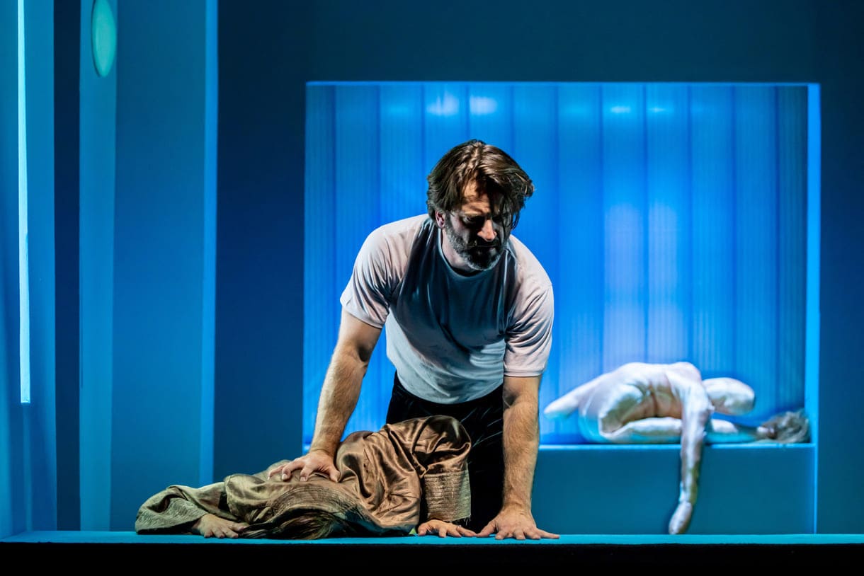 Szenenfoto aus "Totentanz" im Theater Experiment (Wien)