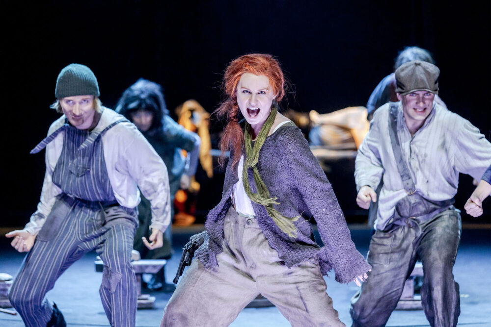 Szenenfoto aus "Anne of Green Gables" im Renaissancetheater/Theater der Jugend