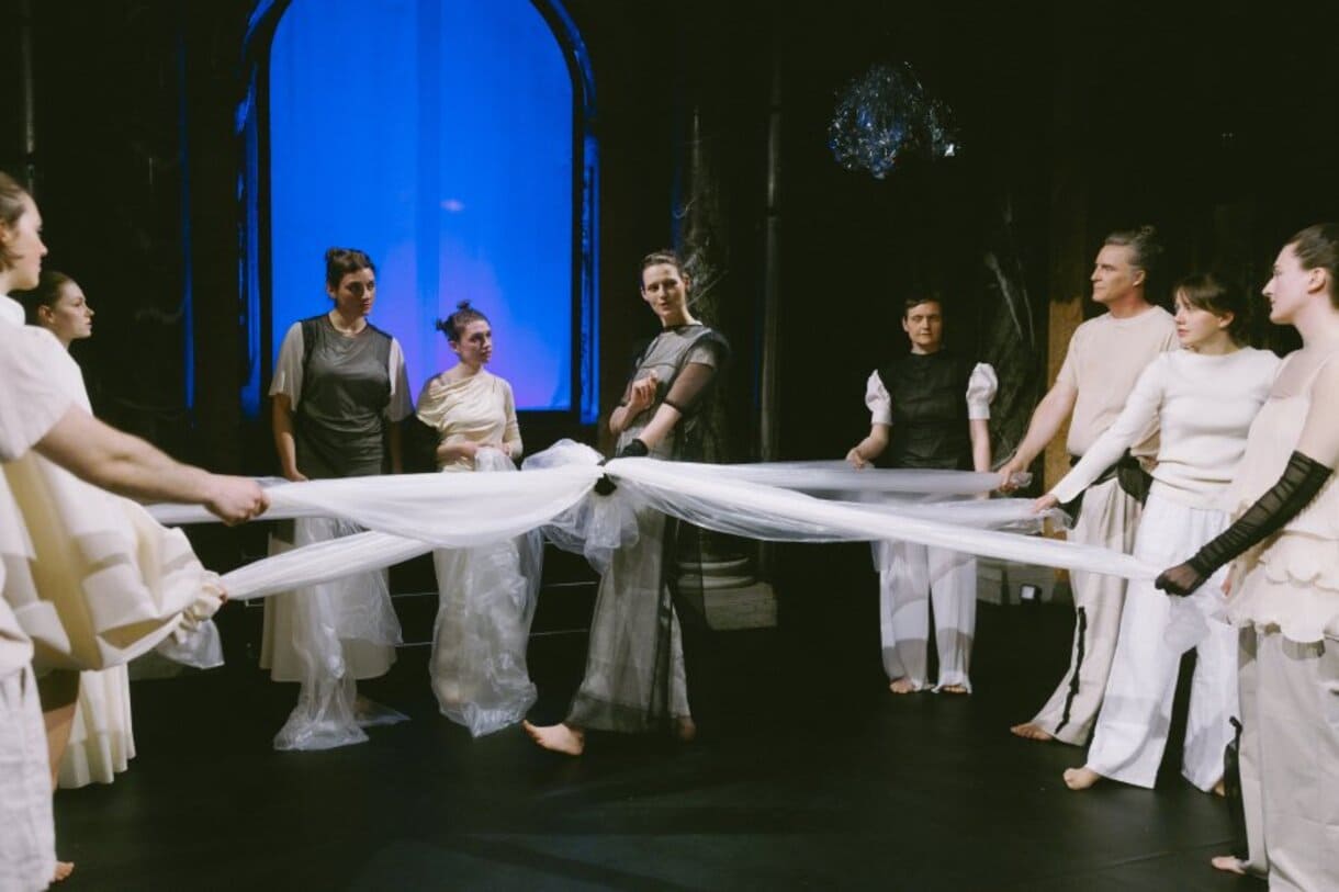 Szenenfoto aus der Performance des Burgtheater-Clubs 3: 
